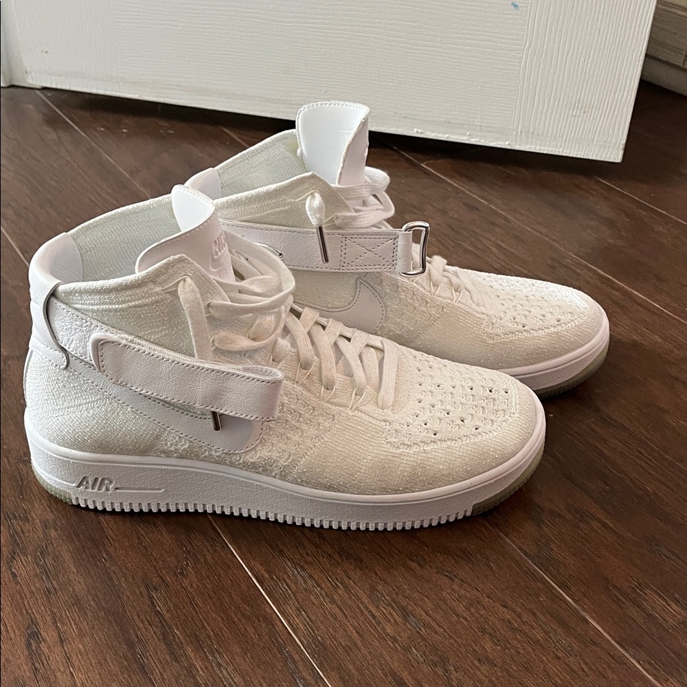 Nike Air Force 1 Ultra Flyknit Mid